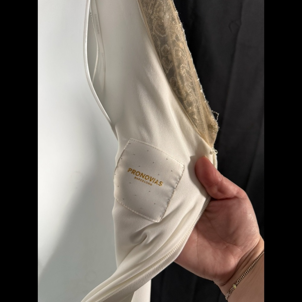 Pronovias Olalde - Picture 7 of 8